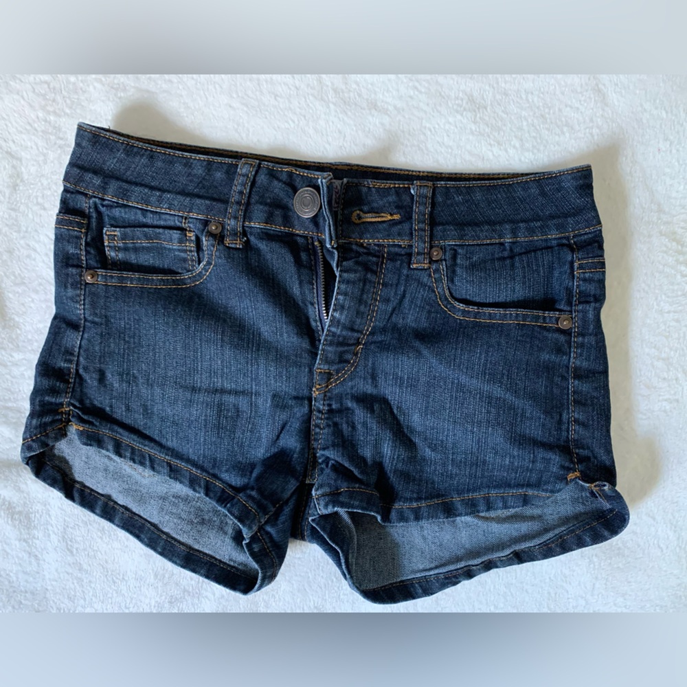 Short jean shorts